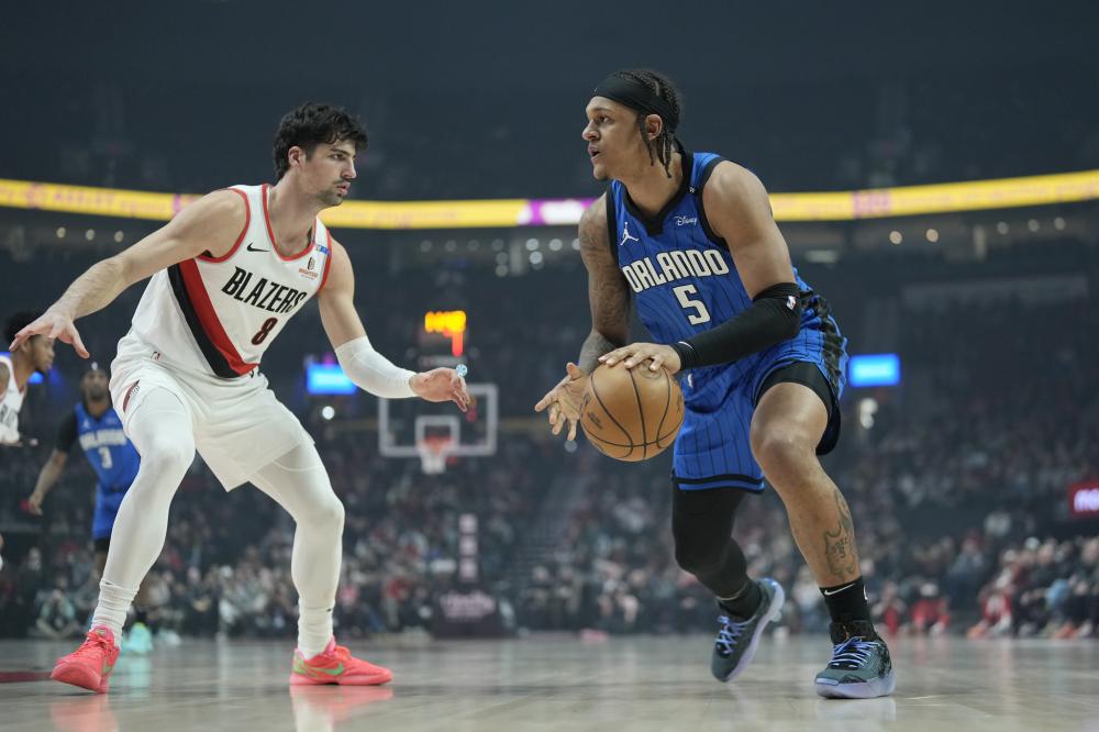 他不仅领导 他不仅领导